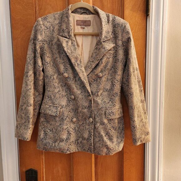 NWOT Blank NYC Snake Print Double Breasted Jacket Python Pale Pink Sz Small - Picture 3 of 10